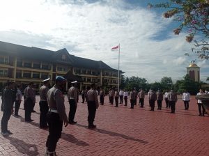 SPKT Polda Banten Laksanakan Serah Terima Piket Pelayanan 