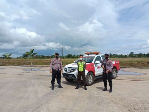 Personel Ditpamobvit Polda Banten Menjaga Keamanan di PT Modern Cikande