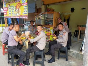 Jaga Kebersamaan, Kapolres Pandeglang Sarapan Pagi Bersama Anggota