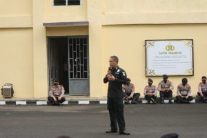 Kabidhumas Polda Banten Ajak Bintara Remaja Bermedsos Ria