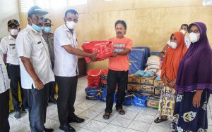 Pemkab Solok Selatan Salurkan Bantuan Korban Kebakaran di Lundang Murah Labuh