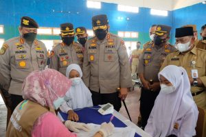 Kapolda Riau Kunjungi Giat Vaksinasi di Kampar, Dorong Percepatan Vaksin