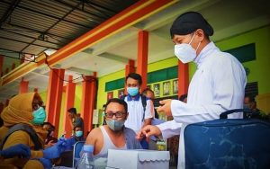 Pastikan Pelayanan Publik Terjaga dan PTM 100% Bisa Digelar, Bupati Trenggalek Genjot Vaksinasi Booster