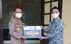 BUMAME Farmasi Bantu Polrestabes Bandung 3000 Alat Tes Antigen