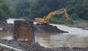 Penambang Emas di Sepanjang Aliran Sungai Batu Laung Dikeluhkan Warga