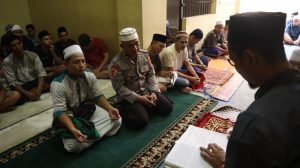 Ngaji Bareng Kapolres, Kabagops Polres Pandeglang Berikan Tausiah Tahanan