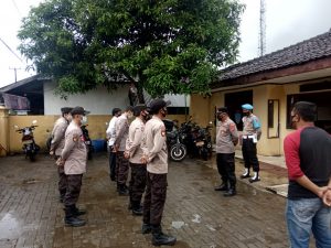 Kapolsek Pagelaran Pimpin Apel Pagi dan Beri Arahan Kepada Anggota