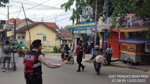 Ciptakan Kamseltibcarlantas Personel Ditsamapta Polda Banten Rutin Laksanakan Pengaturan Lalu Lintas