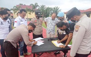 Kelengkapan Senpi Personil Polres Mukomuko Diperiksa