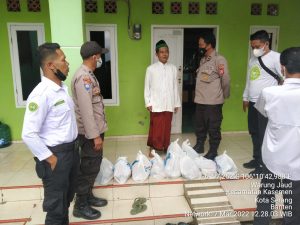 Ditbinmas Polda Banten Bersama Kesti TTKDH Berikan Bantuan ke Ponpes Terdampak Banjir