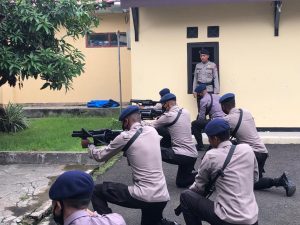 Personel Satbrimob Polda Banten Asah Kemampuan Latihan PHH dan Anti Anarki