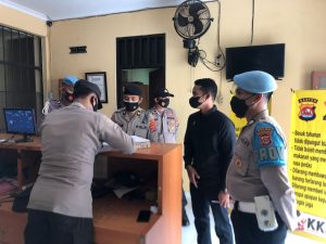 Pawas Bidpropam Polda Banten Bersama Pamenwas Cek Rutan 