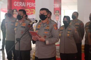 Kalemdiklat Polri Pimpin Meeting Virtual Vaksinasi Serentak Nusantara dari Pendopo 