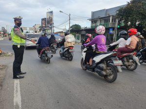 Ditlantas Polda Banten terjunkan Personel Laksanakan Gatur Lalin