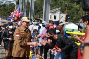 Gubernur Banten Jalan Kaki Susuri Jembatan Ciberang