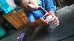 Viral, Video Pria Asik Nyabu  Diduga Manager PT BMS Ketapang