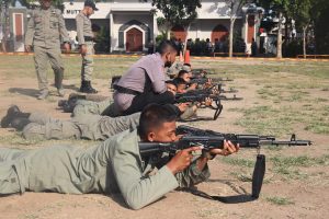 Tingkatkan Kemampuan, Satbrimob Polda Banten Gelar Latihan Menembak