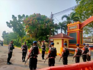 Personel Satbrimob Polda Banten Laksanakan Serah Terima Piket Jaga