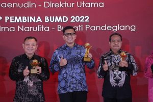 Pemkab Pandeglang Sabet Tiga Penghargaan Diajang Top Awards 2022