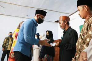 Bagikan Zakat ASN ke Marbot dan Guru Ngaji, Wagub Banten: Rp 500 Ribu Per Orang, Jangan Ada Potongan