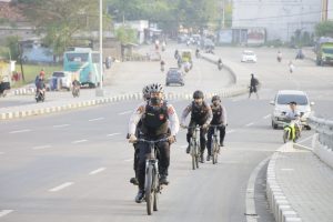 Ciptakan Kamtibmas, Personel Ditsamapta Polda Banten Rutin Lakukan Patroli Sepeda