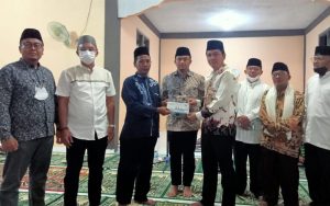 Bank Nagari Pulau Punjung Bantu Mesjid Al Muhajirin Piruko Utara