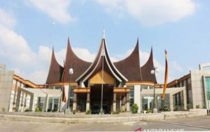 Perawatan Gedung DPRD Dharmasraya Jadi Sorotan Masyarakat