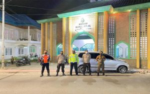 Shalat Tarawih di Bantaeng, Polisi Siaga di Masjid