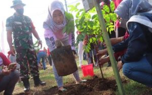 Hari Lingkungan Hidup Sedunia, Walikota Afzan Arsland Junaid: Tanam Pohon Duwet Sesuai Nama Sejarah