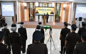 Kajati Jambi Ambil Sumpah 105 ASN