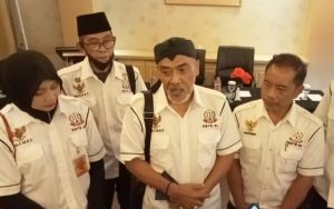 GNPK Jabar Berikan Penghargaan kepada Kepala Kesbangpol