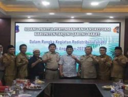 Bupati Tanjabbar Pimpin Rapat Landerfrom Dalam Rangka Redistribusi Tanah Tahun 2023