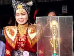 Siswi SMANSA Kobar Kecamatan Koto Baru Dharmasraya Dinobatkan Juara Tunggal Tari Seni Kreasi Minang