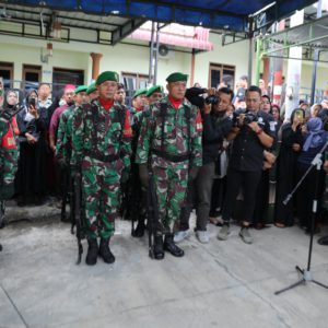 Dandim 0207/Sml, Pimpin Upacara Persemayaman Serda Syaiful Anwar Anggota TNI yang Gugur Dalam Tugas