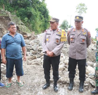 Akademi Angkatan Bersenjata Republik Indonesia Dari Sumut Lakukan Bakti Sosial di Lokasi Banjir Binanga Bolon Simalungun