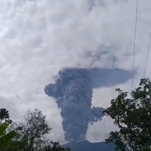 Tragedi Erupsi Gunung Marapi: 57 Dievakuasi, 5 Meninggal, 18 Masih Dalam Pencarian