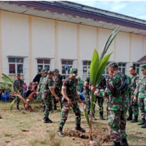 Kodim 0428/MM Tanam 150 Pohon di Pasar Minggu Koto Jaya Mukomuko