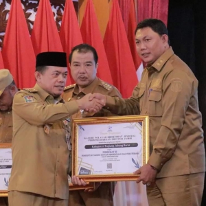 Wabup Hairan Terima Penghargaan DIPA dan TKDD TA 2024 di Provinsi Jambi