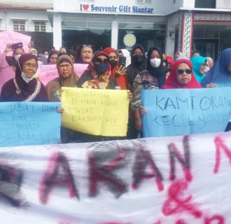 Tuntut e-Warung di Hapus, Ibu-Ibu dari 8 Kecamatan Pematangsiantar Gelar Aksi