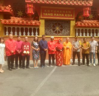 Komandan Korem O22/PT dan Forkopimda Kunjungi Vihara-Vihara 