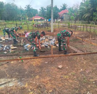 Satgas TMMD ke-119 Kodim 0310/SS Memulai Rehabilitasi Rumah Warga Miskin dengan Pembangunan Pondasi RTLH