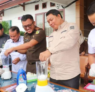 Wabup Hairan Ikuti Pemusnahan Barang Bukti Narkotika di Kejaksaan Negri Kualatungkal