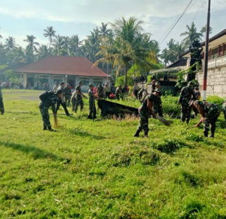 Puluhan Prajurit Dan Warga “Saling Tebas” Di Lapangan Ulakan