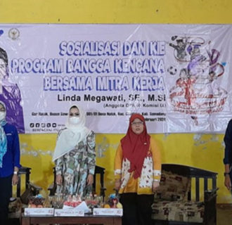 Sinergitas Anggota DPR RI Bersama BKKBN Jabar Ajak Warga Cimalaka Sumedang Melek Bahaya Stunting