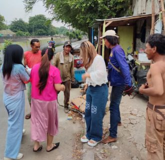 Komunitas Rumpies Berbagi Kasih ke Kaum Marginal