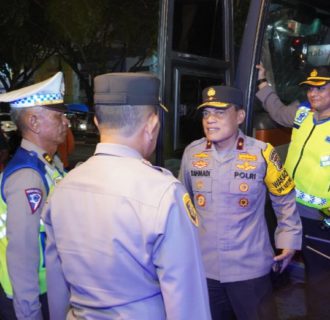 Wakapolda Riau Brigjen Pol K Rahmadi Datangi Pospam di Malam Takbir, ini Pesannya