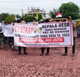 Aliansi Masyarakat Desa Suka Makmur Lakukan Aksi Unjuk Rasa