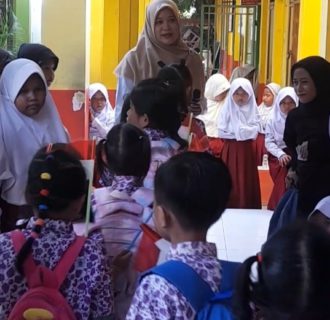 Kunjungan PAUD Putra Nusa ke SDN Tanjakan 3, Upaya Transisi Anak Usia Dini ke Sekolah Dasar