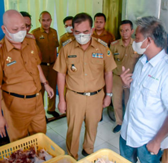 Menjelang Idul Adha Pj Bupati Ciamis Laksanakan Sidak ke Pasar dan RPA Jabal Nur Cihaurbeuti