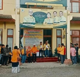 Partai Golkar Bukittinggi Menuai Badai, Ketua Disomasi Kantor Disegel 